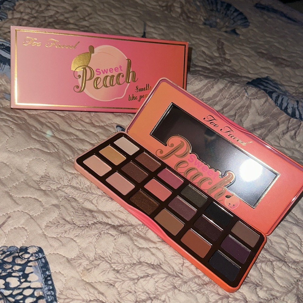 Too Faced Sweet Peach Palette